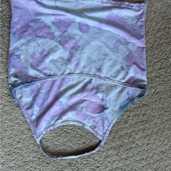 Halter top - Picture 2 of 2